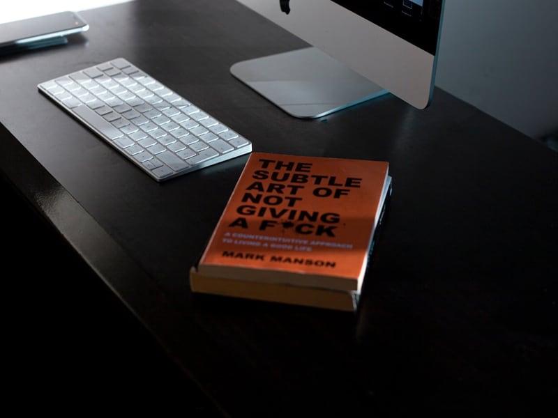 Atomic Habits — James Clear — photo by Ayoub Allaoui on Unsplash